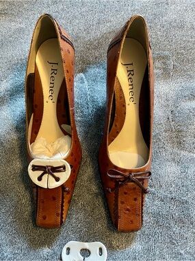 J.Renee Vintage Brown Ostrich-Effect Bow Accent Pumps